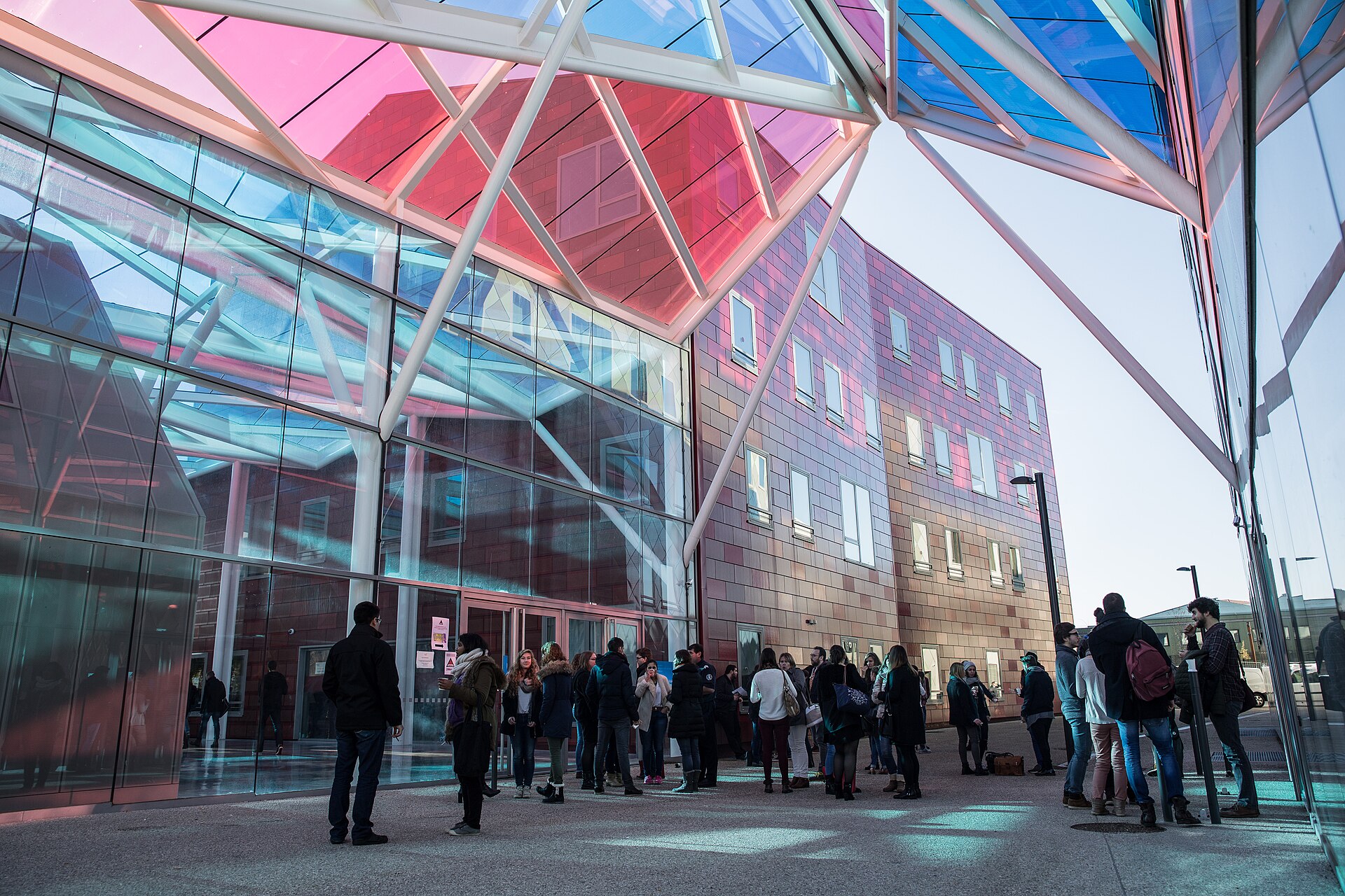Students outside the ICN Business School ARTEM campus in Nancy