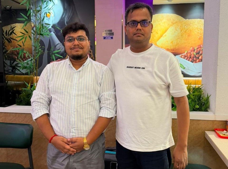 Two students after a Codescholar Overseas counselling session