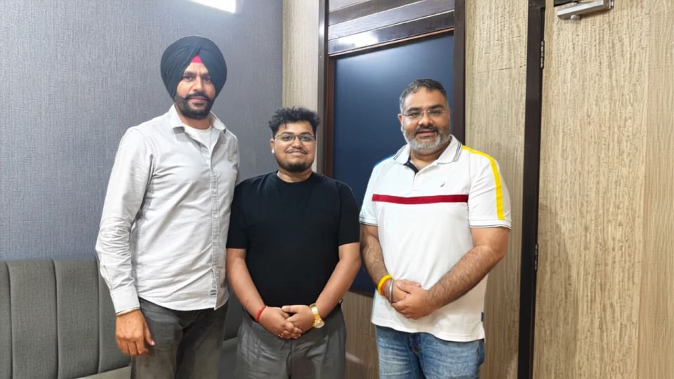 Codescholar Overseas team with visiting partners
