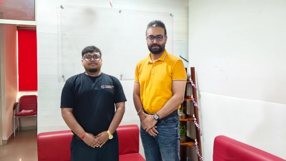 A student with his mentor at the Codescholar Overseas office